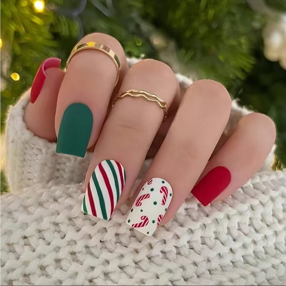 Acrylic Medium Square Tip Winter Wonderland Nails Manicure Holiday - Picture 1 of 7